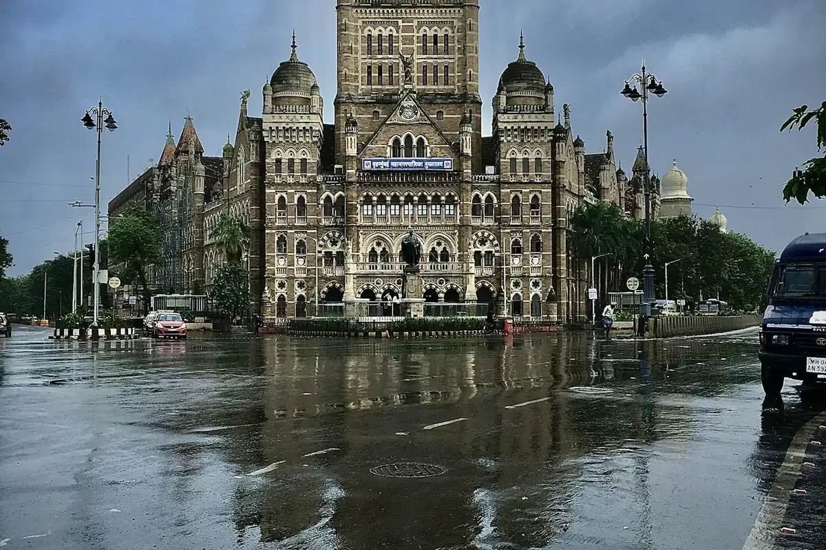 Chhatrapati Shivaji Maharaj International Airport (BOM)