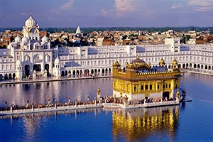 A sacred Sikh shrine known for its golden structure, peaceful atmosphere, and welcoming spirit.