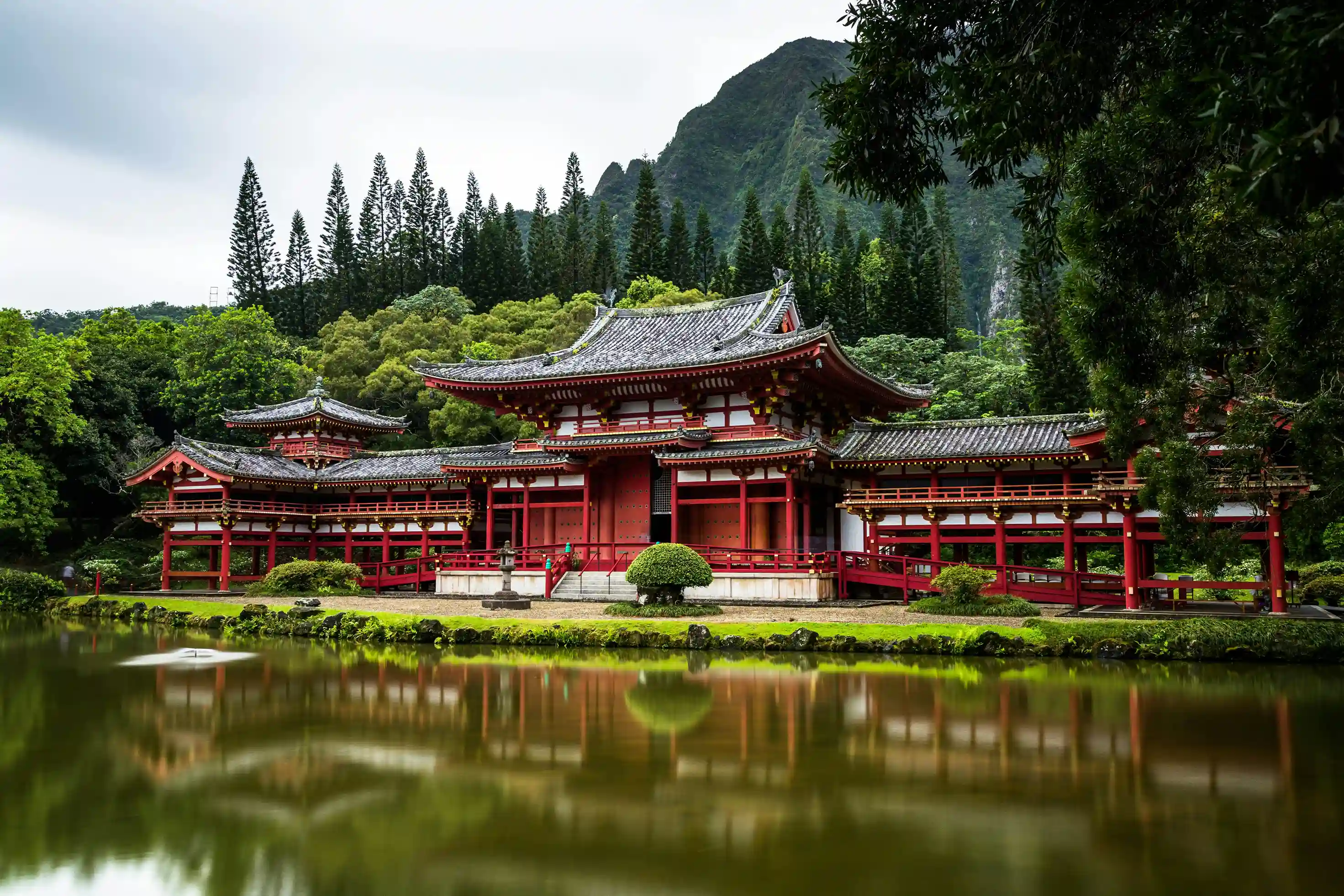 Traditional boats docked along a waterfront representing rich cultural life in China, included by icanfly in cultural destination features.